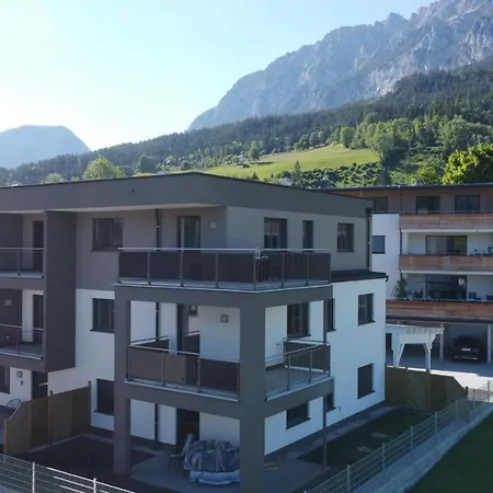 Bergahorn Apartment *